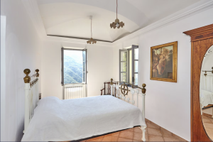 room upstairs right